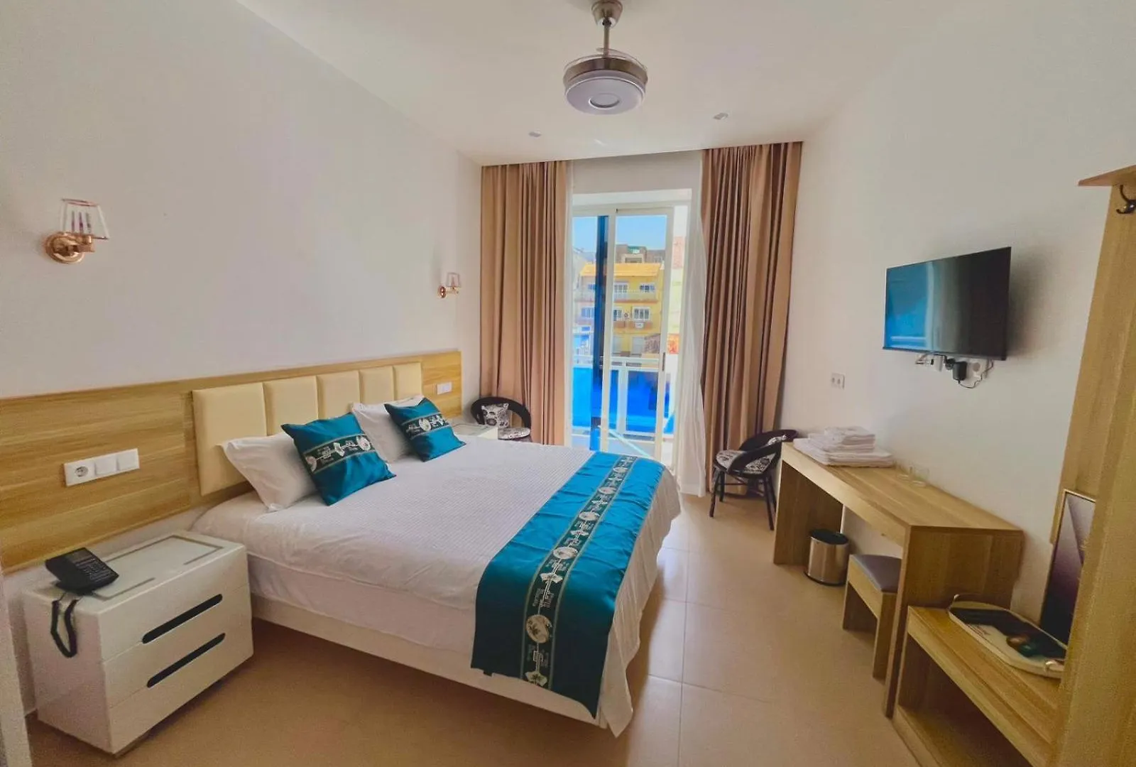 Lily Holiday Hotel 明德卢