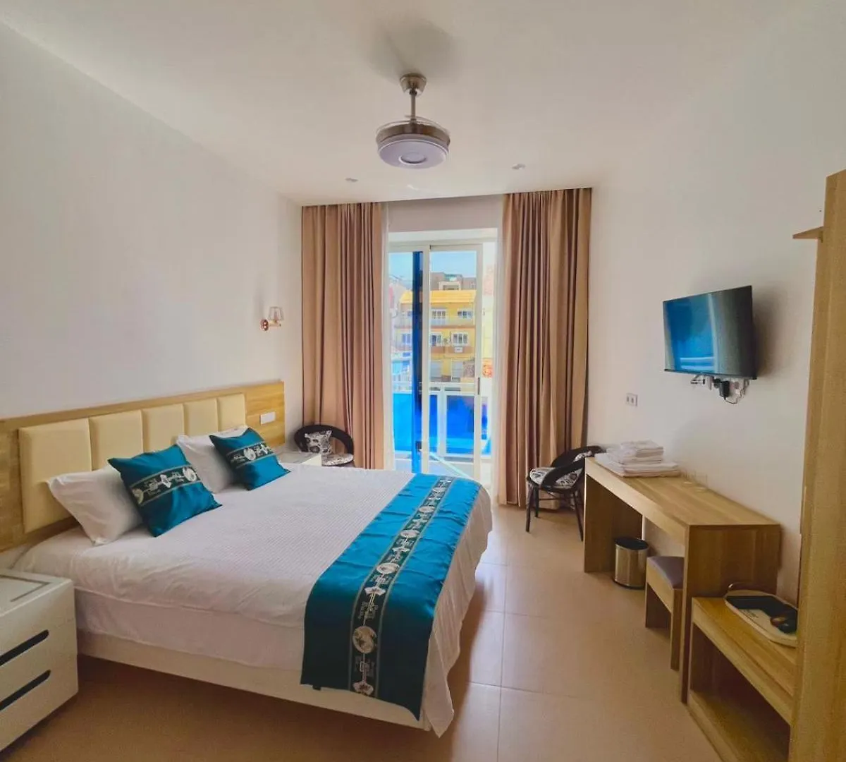 ***  Lily Holiday Hotel 明德卢 佛得角