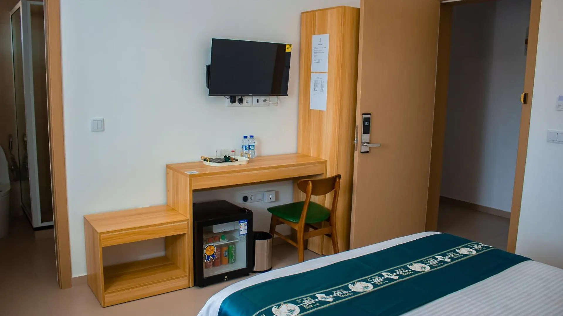Lily Holiday Hotel 明德卢