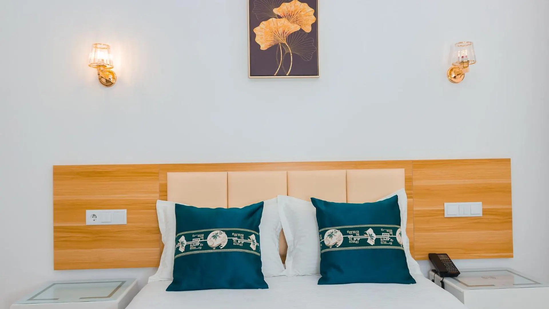 Lily Holiday Hotel 明德卢